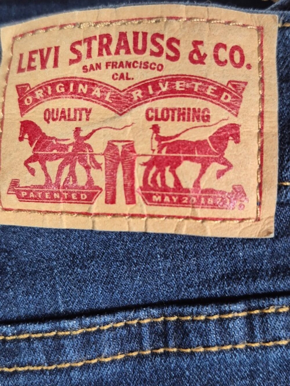 Levi's Women's Size 22W Jeans Classic Straight Leg Dark Wash Denim - Picture 4 of 10